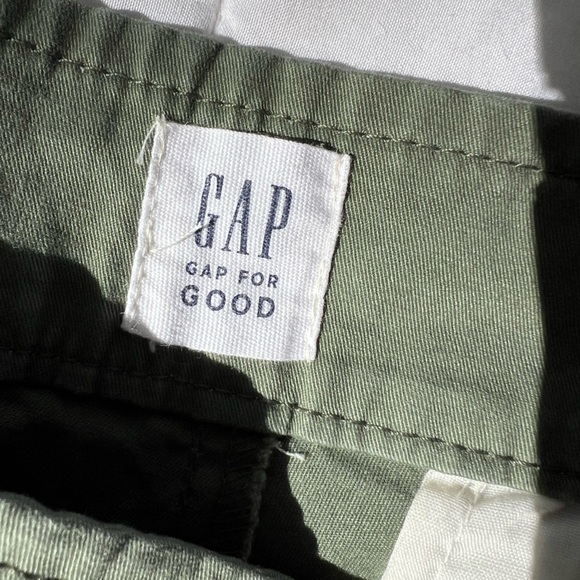 Gap Women’s City Fit 5” Shorts Cotton Olive Green NEW NWT - Picture 4 of 5